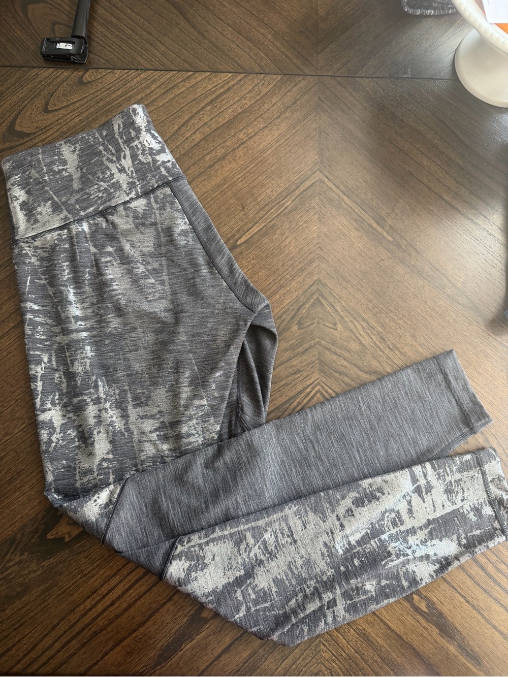 Women’s Lululemon Gray Metallic Active Leggings